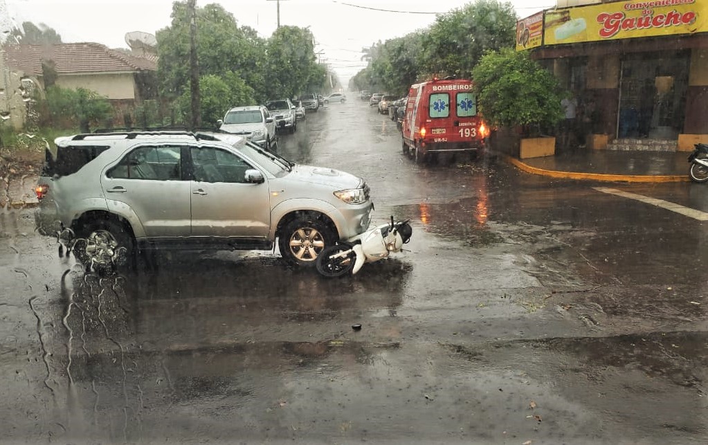 Acidente foi na esquina da Escola Estadual Austrílio Capilé - Foto: Jornal da Nova